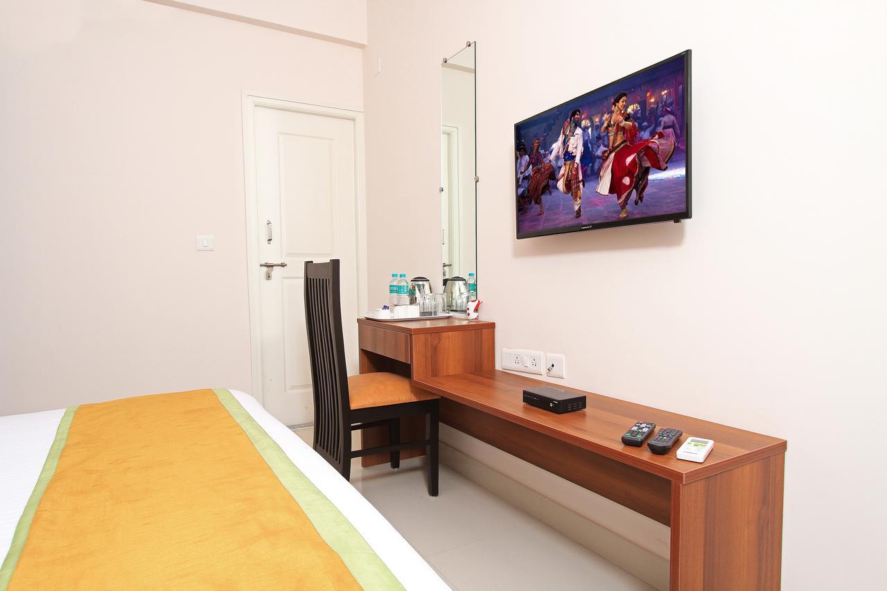 Arra Suites Kempegowda Airport Hotel Bangalore Ngoại thất bức ảnh